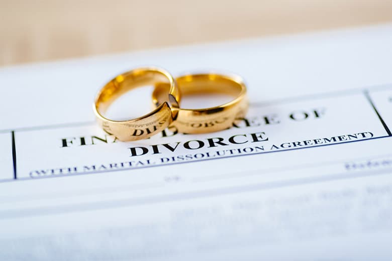 夫が離婚に応じなければ法定離婚事由で争う